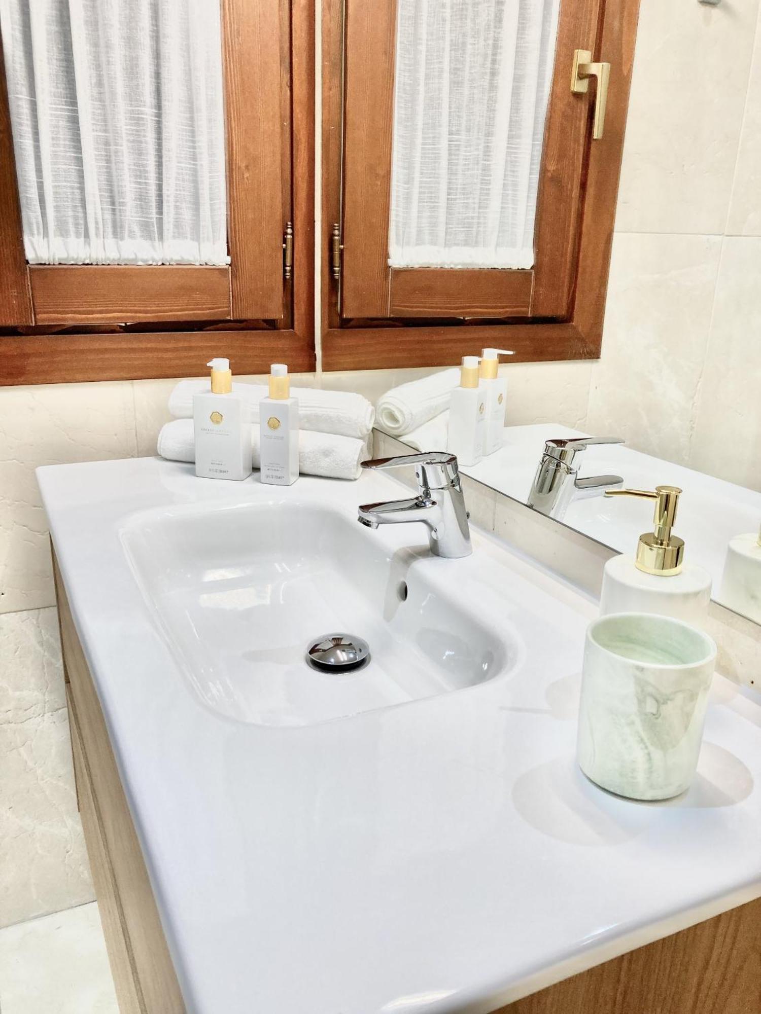 גרנדה Apartamentos Nuria 19 מראה חיצוני תמונה